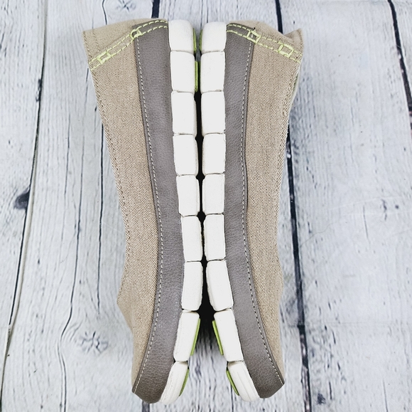 CROCS | stretch canvas comfort slipon flats - Picture 2 of 8